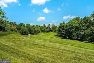 12106 Green Leaf Ct, Fairfax, VA 22033 - Photo 2