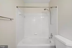 5610 Belleau Woods Ln, Alexandria, VA 22315 - Photo 32