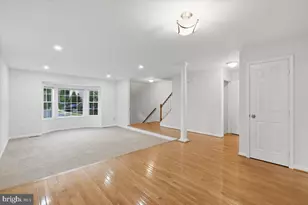 5610 Belleau Woods Ln, Alexandria, VA 22315 - Photo 8
