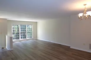 8305 Ridge Crossing Ln, Springfield, VA 22152 - Photo 4