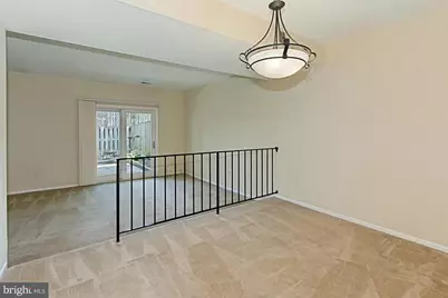 9637 Westport Lane, Burke, VA 22015 - Photo 8