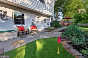 7901 Laural Valley Way, Springfield, VA 22153 - Photo 8