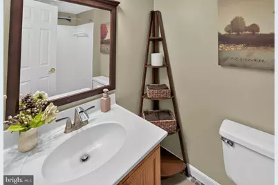 7901 Laural Valley Way, Springfield, VA 22153 - Photo 46