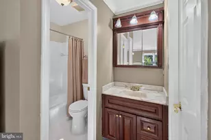 7901 Laural Valley Way, Springfield, VA 22153 - Photo 32