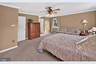 7901 Laural Valley Way, Springfield, VA 22153 - Photo 22