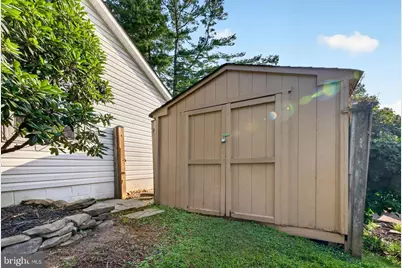 7901 Laural Valley Way, Springfield, VA 22153 - Photo 50