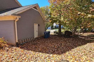 6413 4 Oaks Ln, Burke, VA 22015 - Photo 46
