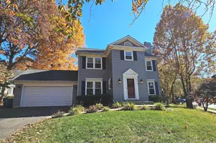 6413 4 Oaks Ln, Burke, VA 22015 - Photo 2