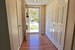 6413 4 Oaks Ln, Burke, VA 22015 - Photo 4