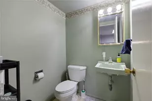 3290 Applegate Ct, Annandale, VA 22003 - Photo 28