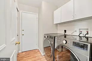 13526 Brightfield Ln, Herndon, VA 20171 - Photo 14