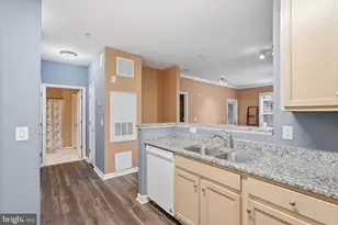 3850 Lightfoot St, Chantilly, VA 20151 - Photo 8