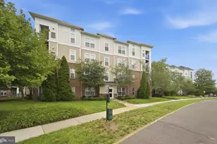 3850 Lightfoot St, Chantilly, VA 20151 - Photo 2