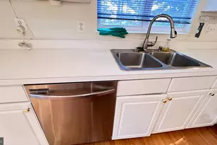 4100 Flower Box Ct, Fairfax, VA 22030 - Photo 16