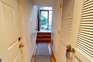 4100 Flower Box Ct, Fairfax, VA 22030 - Photo 4