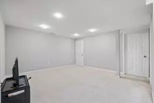 6802 Derrell Ct, Alexandria, VA 22307 - Photo 20