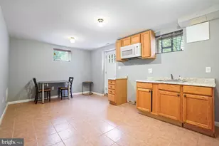 6802 Derrell Ct, Alexandria, VA 22307 - Photo 28