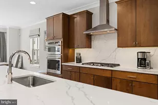 7774 Belvale Dr, Alexandria, VA 22315 - Photo 12