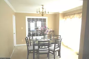 12020 Lisa Marie Ct, Fairfax, VA 22033 - Photo 4