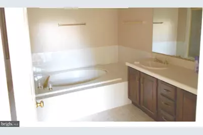12020 Lisa Marie Court, Fairfax, VA 22033 - Photo 10