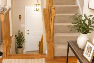 12020 Lisa Marie Ct, Fairfax, VA 22033 - Photo 2