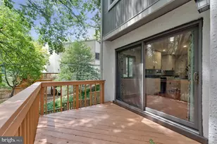 2347 Millennium Ln, Reston, VA 20191 - Photo 18