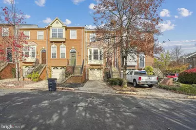 2409 Simpkins Farm Drive, Herndon, VA 20171 - Photo 2