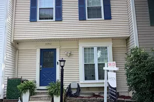 14942 Ampstead Ct, Centreville, VA 20120 - Photo 4