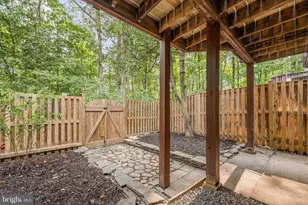 9125 Galbreth Ct, Springfield, VA 22153 - Photo 28