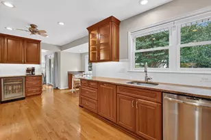 1933 Relda Ct, Falls Church, VA 22043 - Photo 8