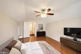 6110 Franconia Station Ln, Alexandria, VA 22310 - Photo 16