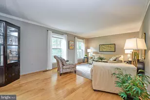 3091 Cobb Hill Ln, Oakton, VA 22124 - Photo 8