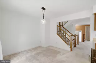 6090 Joust Ln, Alexandria, VA 22315 - Photo 8