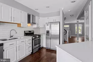 7439 Heatherfield Ln, Alexandria, VA 22315 - Photo 12