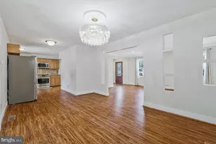 1107 Treeside Ln, Herndon, VA 20170 - Photo 12