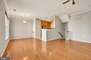 13038 Cabin Creek Rd, Herndon, VA 20171 - Photo 4