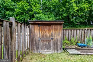 11955 Artery Dr, Fairfax, VA 22030 - Photo 40