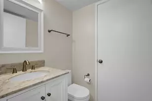 2665 Glengyle Dr, Vienna, VA 22181 - Photo 12