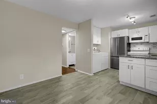 2665 Glengyle Dr, Vienna, VA 22181 - Photo 16