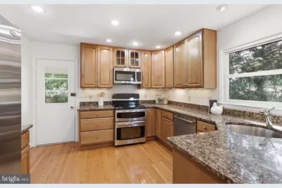 12024 Cheviot Drive, Herndon, VA 20170 - Photo 10