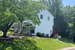 9201 Beachway Ln, Springfield, VA 22153 - Photo 12