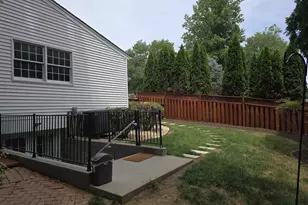 9201 Beachway Ln, Springfield, VA 22153 - Photo 10