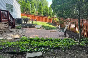 9201 Beachway Ln, Springfield, VA 22153 - Photo 8