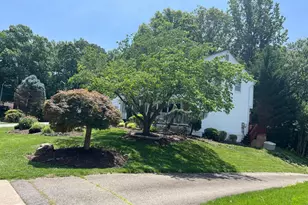 9201 Beachway Ln, Springfield, VA 22153 - Photo 10