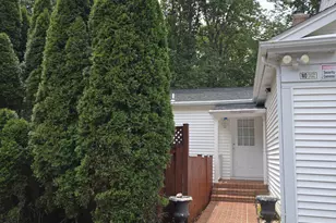 9201 Beachway Ln, Springfield, VA 22153 - Photo 6