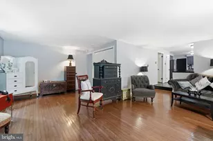 6121 Queens Brigade Ct, Fairfax, VA 22030 - Photo 6