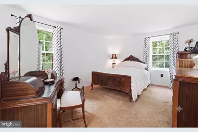 6121 Queens Brigade Court, Fairfax, VA 22030 - Photo 12