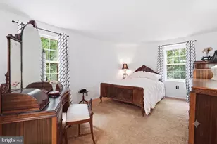 6121 Queens Brigade Ct, Fairfax, VA 22030 - Photo 12