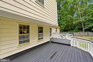 6121 Queens Brigade Ct, Fairfax, VA 22030 - Photo 24