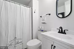 6121 Queens Brigade Ct, Fairfax, VA 22030 - Photo 20